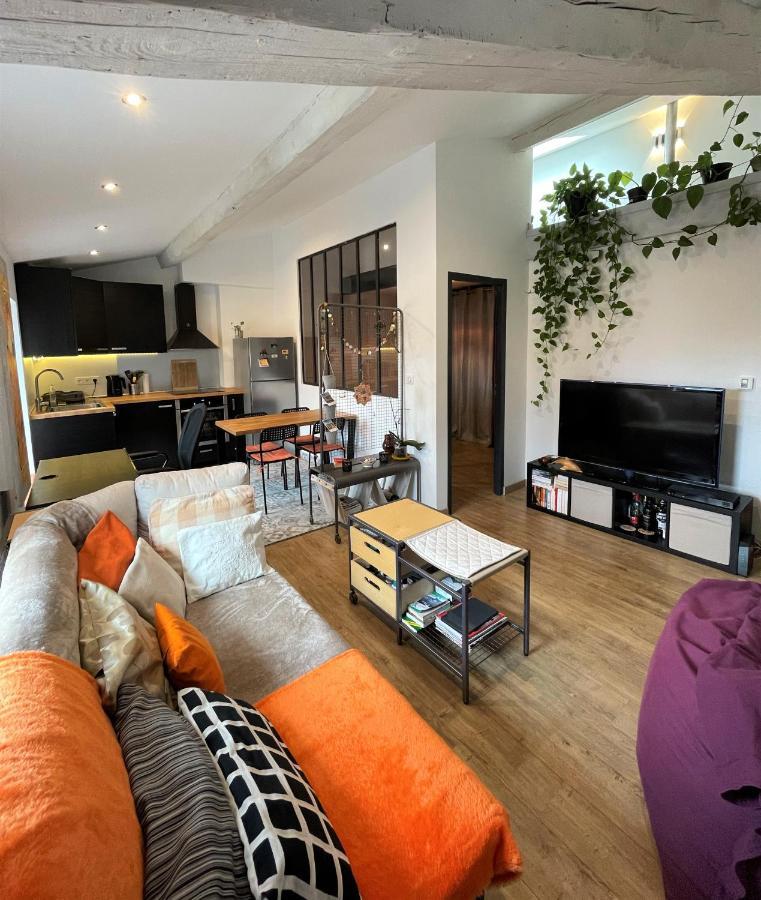 T2 De 40 M2 - Facile D'Acces, Lumineux Et Au Calme Lägenhet Saint-Genet-Lerpt Exteriör bild