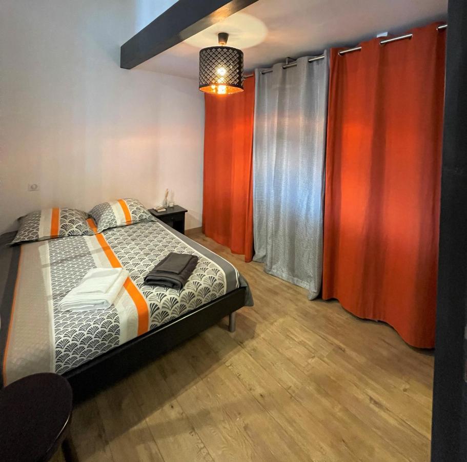 T2 De 40 M2 - Facile D'Acces, Lumineux Et Au Calme Lägenhet Saint-Genet-Lerpt Exteriör bild